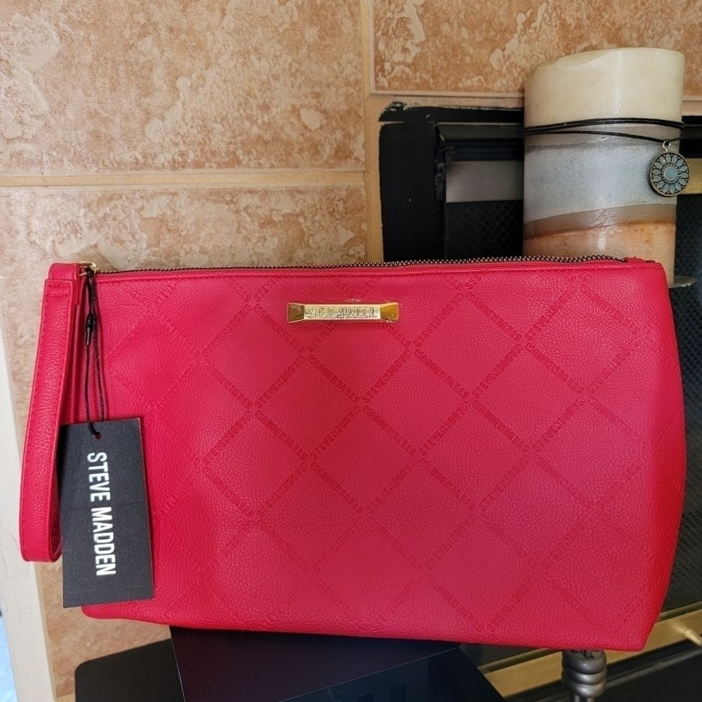 Steve‎ Madden Red Wristlet Cosmetic Bag Diamond Print